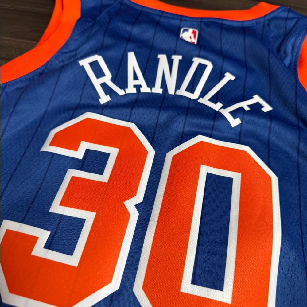 Nike Julius Randle #30 New York Knicks NBA Swingman Pinstripes Jersey Men 40 S - Picture 9 of 9